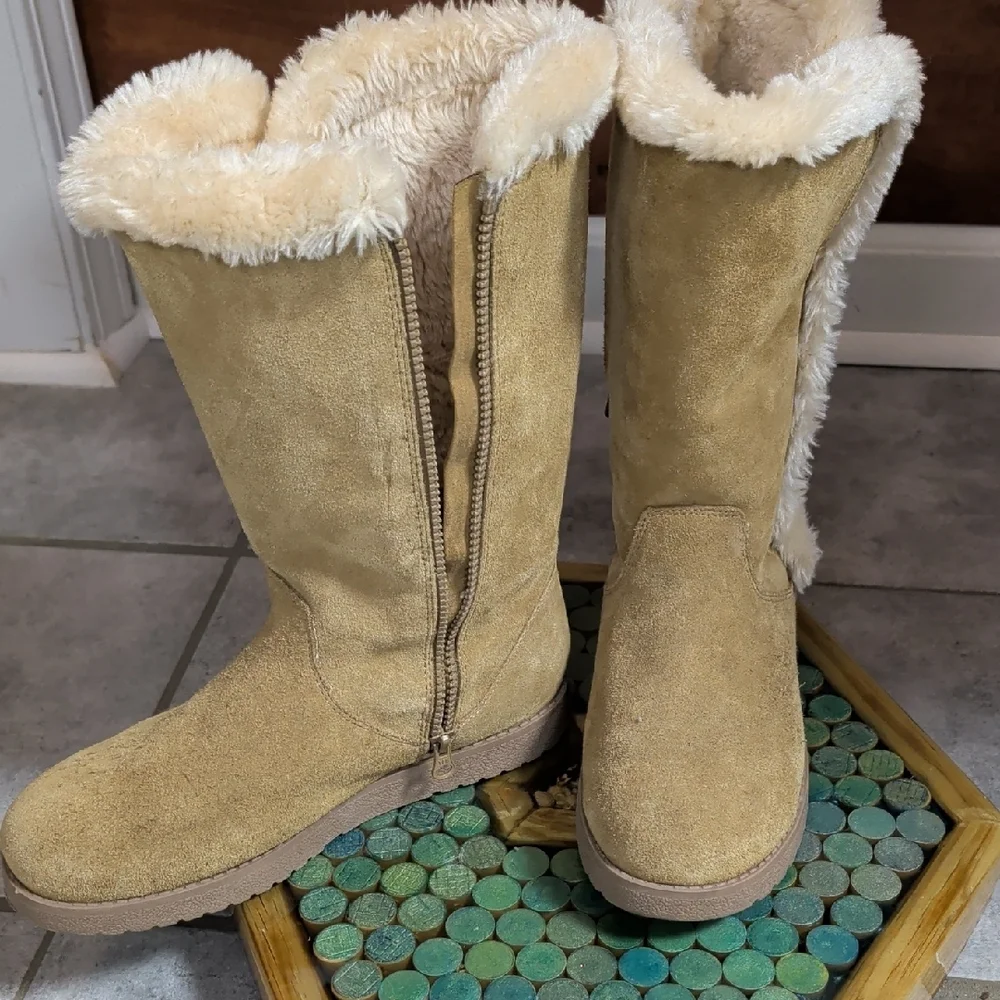 N/A cozy tan